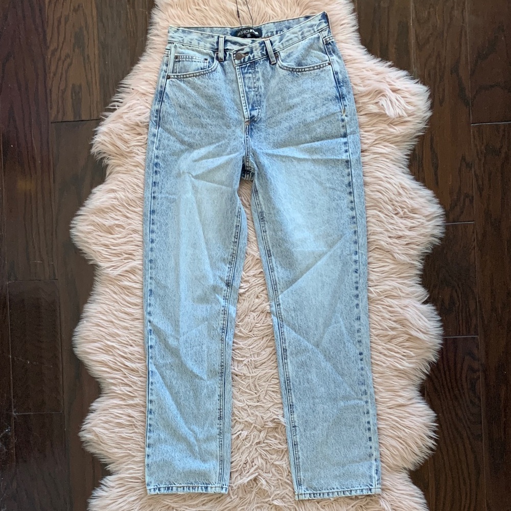 FashionNova Crossover Straight Leg Women's Jeans - *NWT*